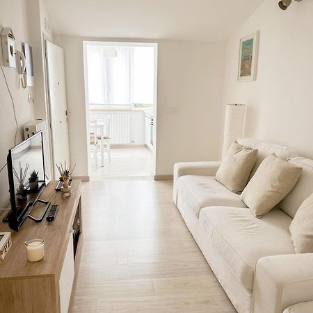 La Via Del Castello Apartment Castelferretti Ngoại thất bức ảnh